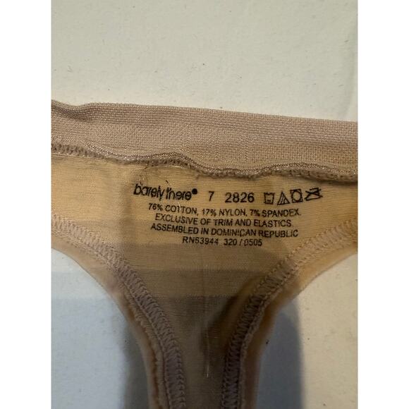 NWOT Vintage Barely There Cotton Blend Thong – Beige – Size 7 - Picture 3 of 3